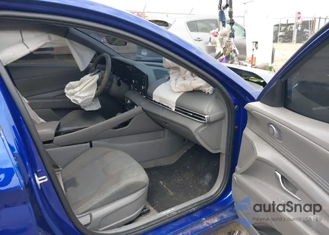 2022 Hyundai Elantra Sel z USA, uszkodzony, nr VIN KMHLN4AG5NU330410